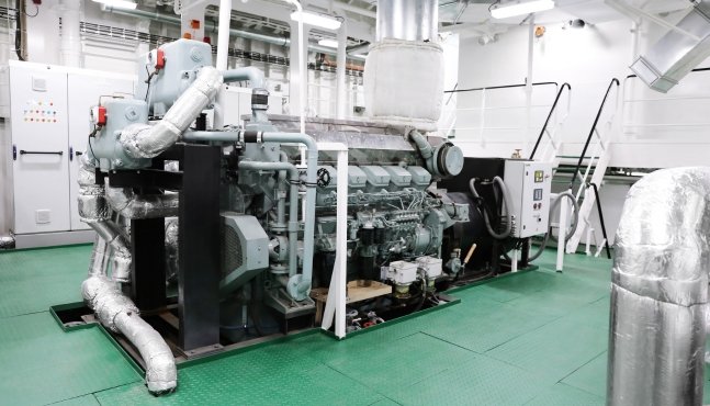 Deck & Engine Stores